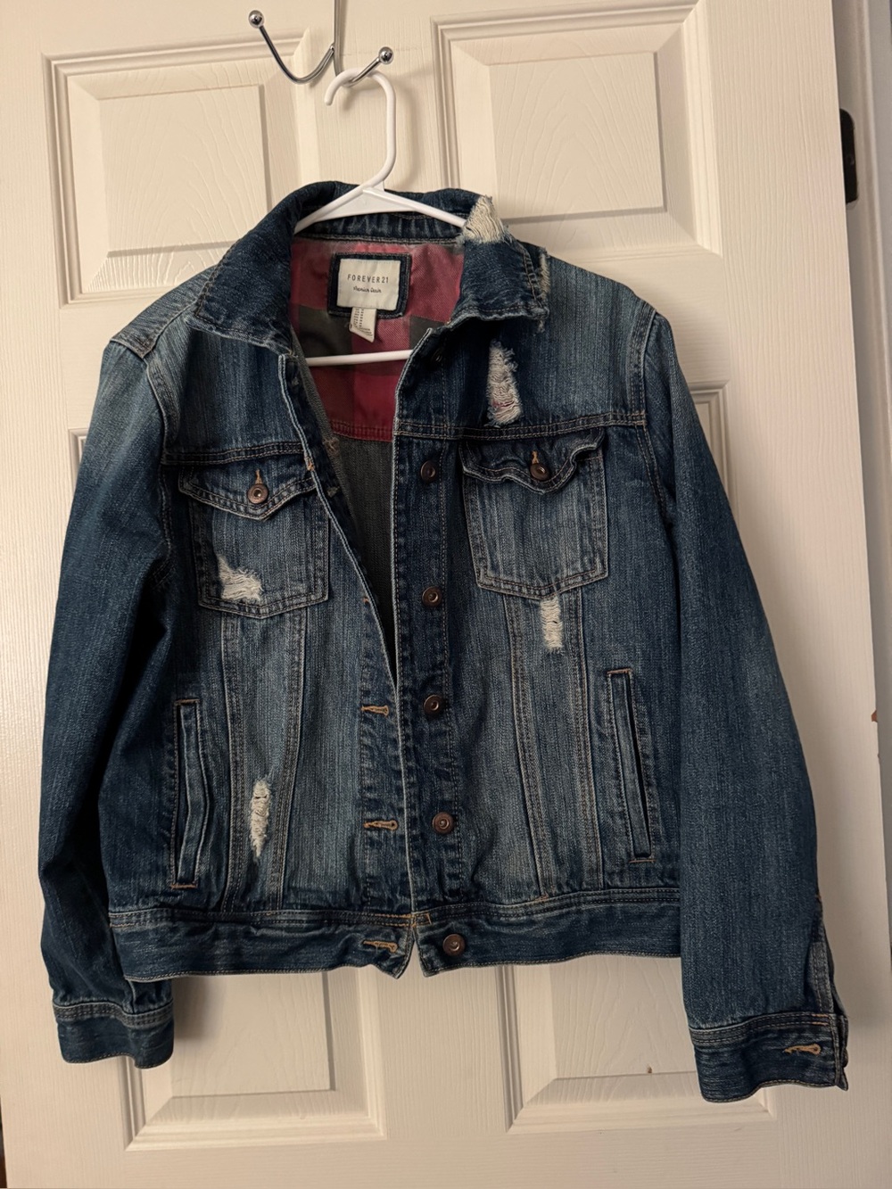 Forever 21 distressed denim trucker/jean jacket Size Medium